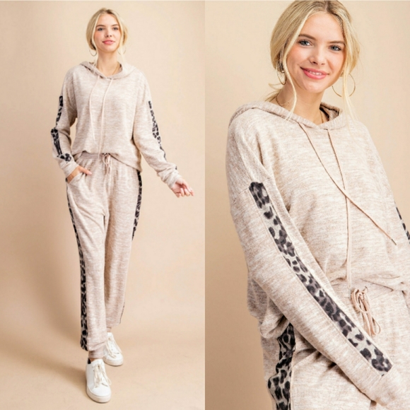 Wild Dreams Leopard Stripe Loungewear Joggers - Picture 10 of 11